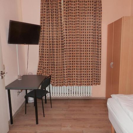 Relax Hotel-Ludwigshafen Esterno foto