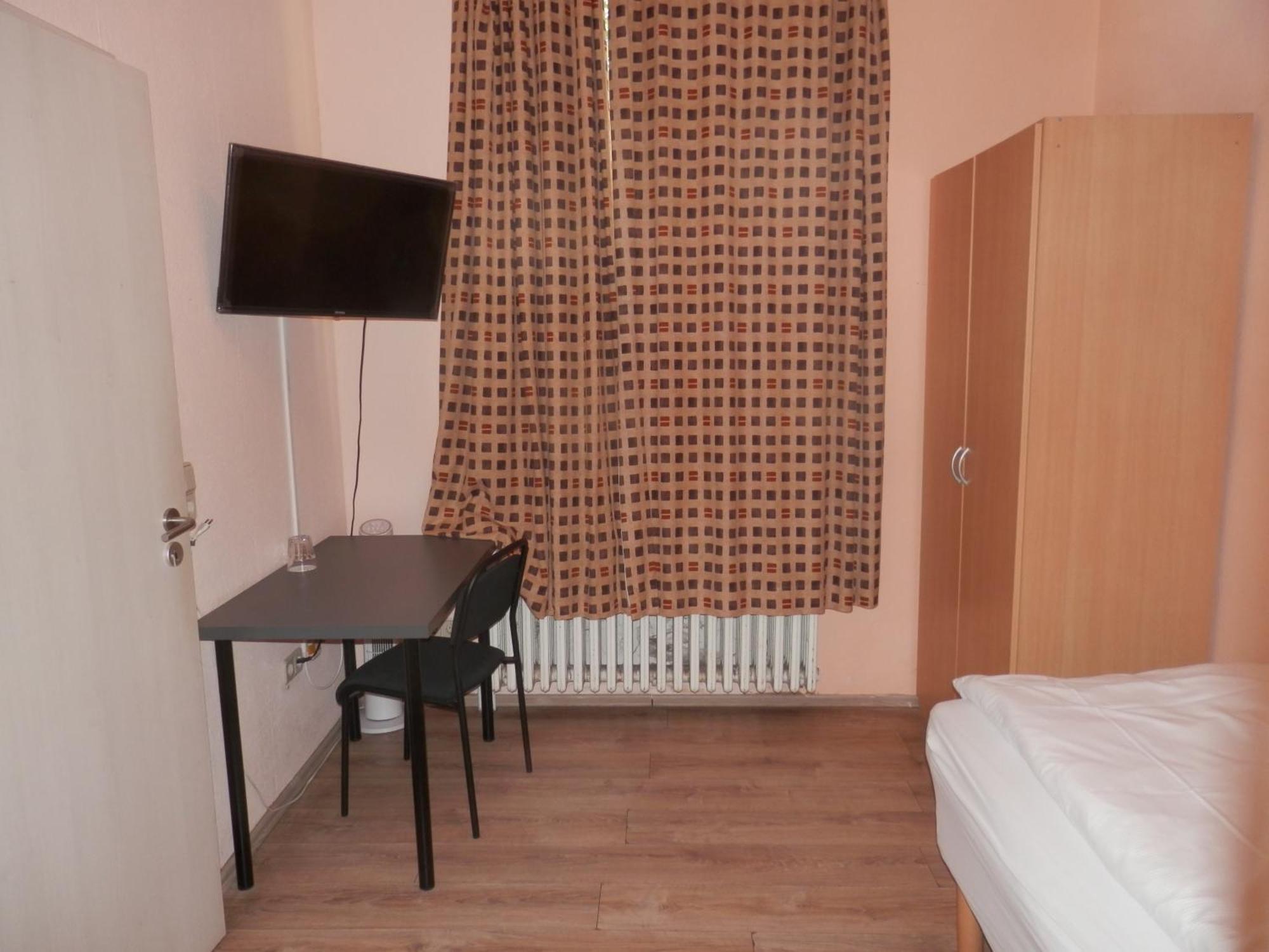 Relax Hotel-Ludwigshafen Esterno foto