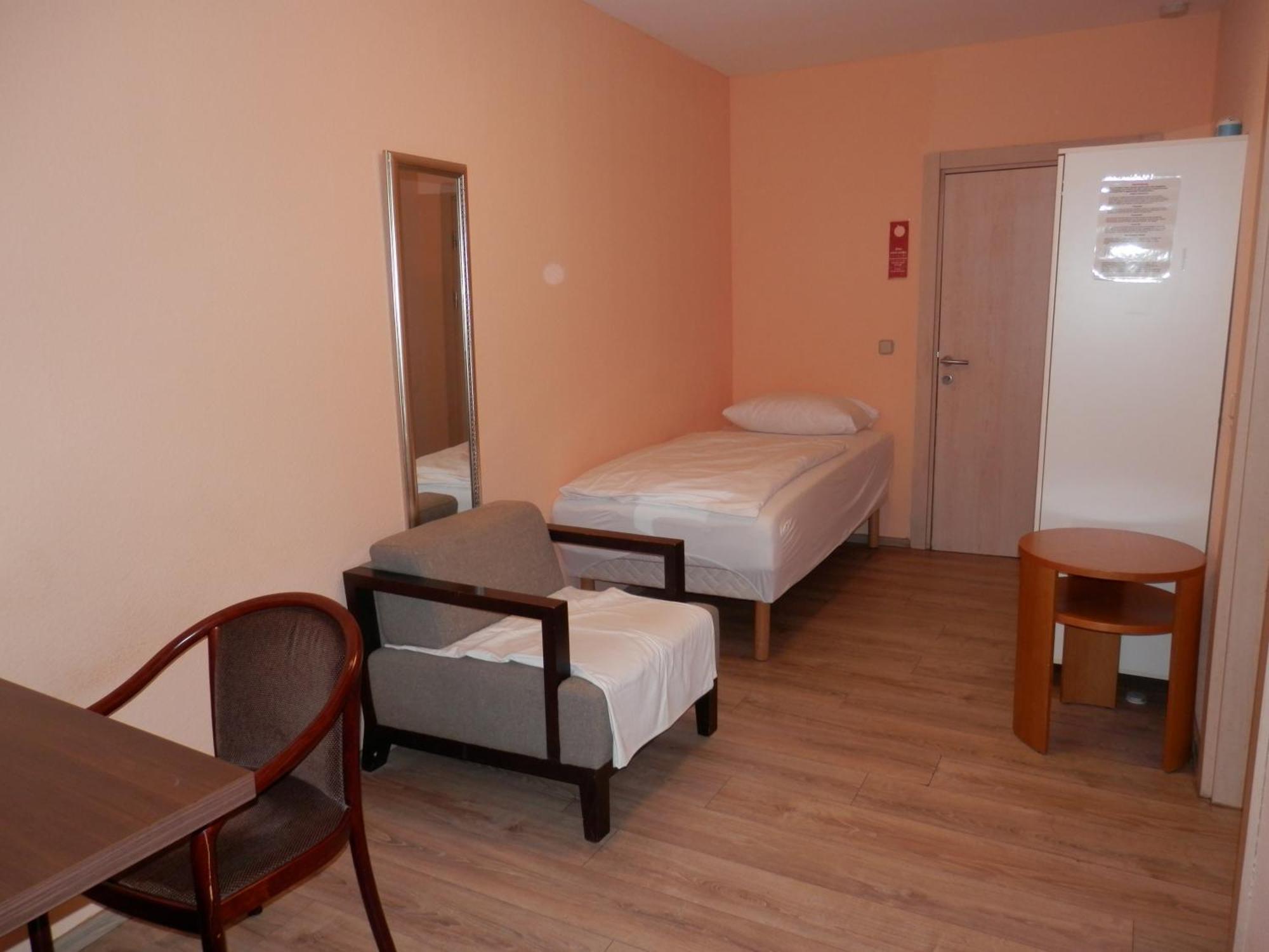 Relax Hotel-Ludwigshafen Esterno foto